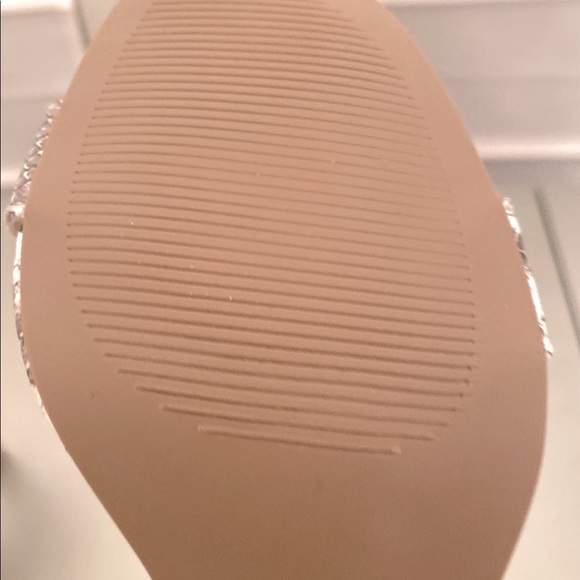 Qupid Snake skin print heel ankle strap buckle side closure shoes NWOB - Picture 8 of 10